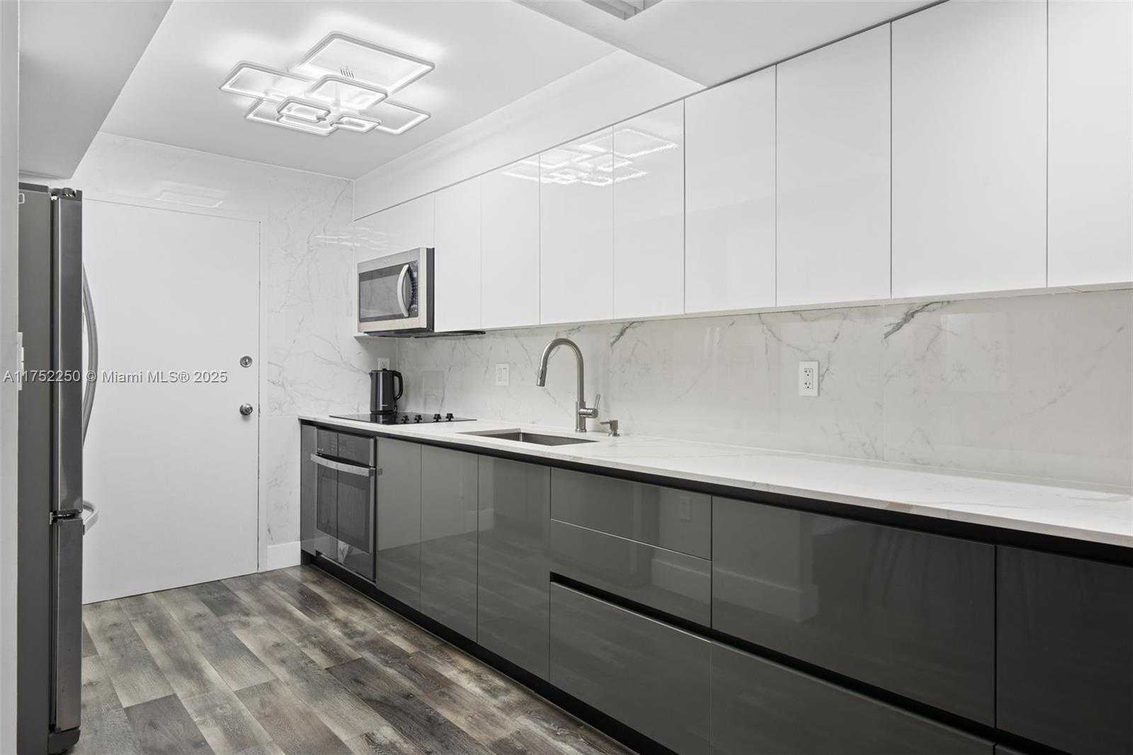 Small Image of 18011 BISCAYNE BLVD #1602, Aventura Number 6