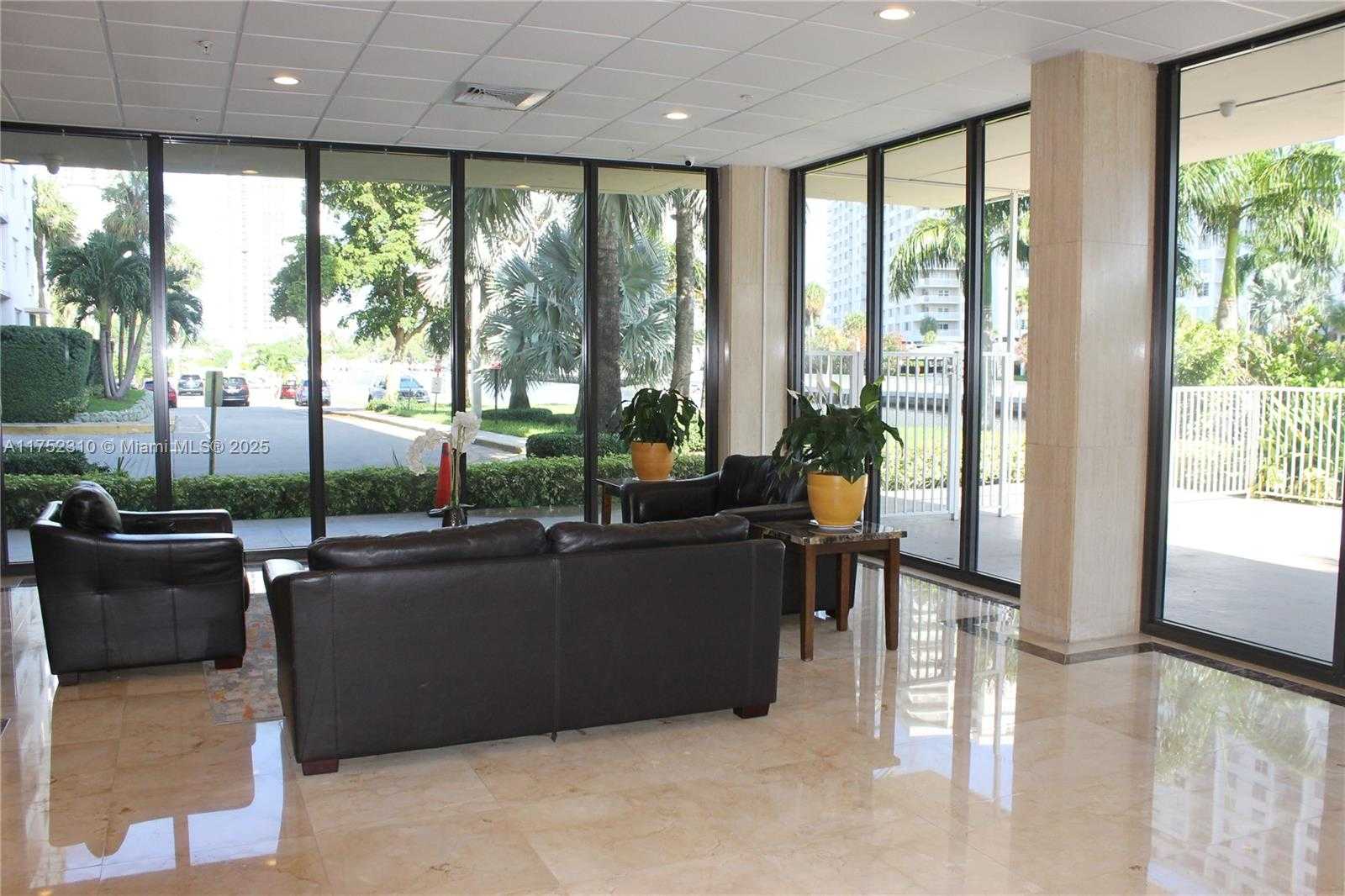 Small Image of 400 KINGS POINT DR #1527, Sunny Isles Beach Number 10