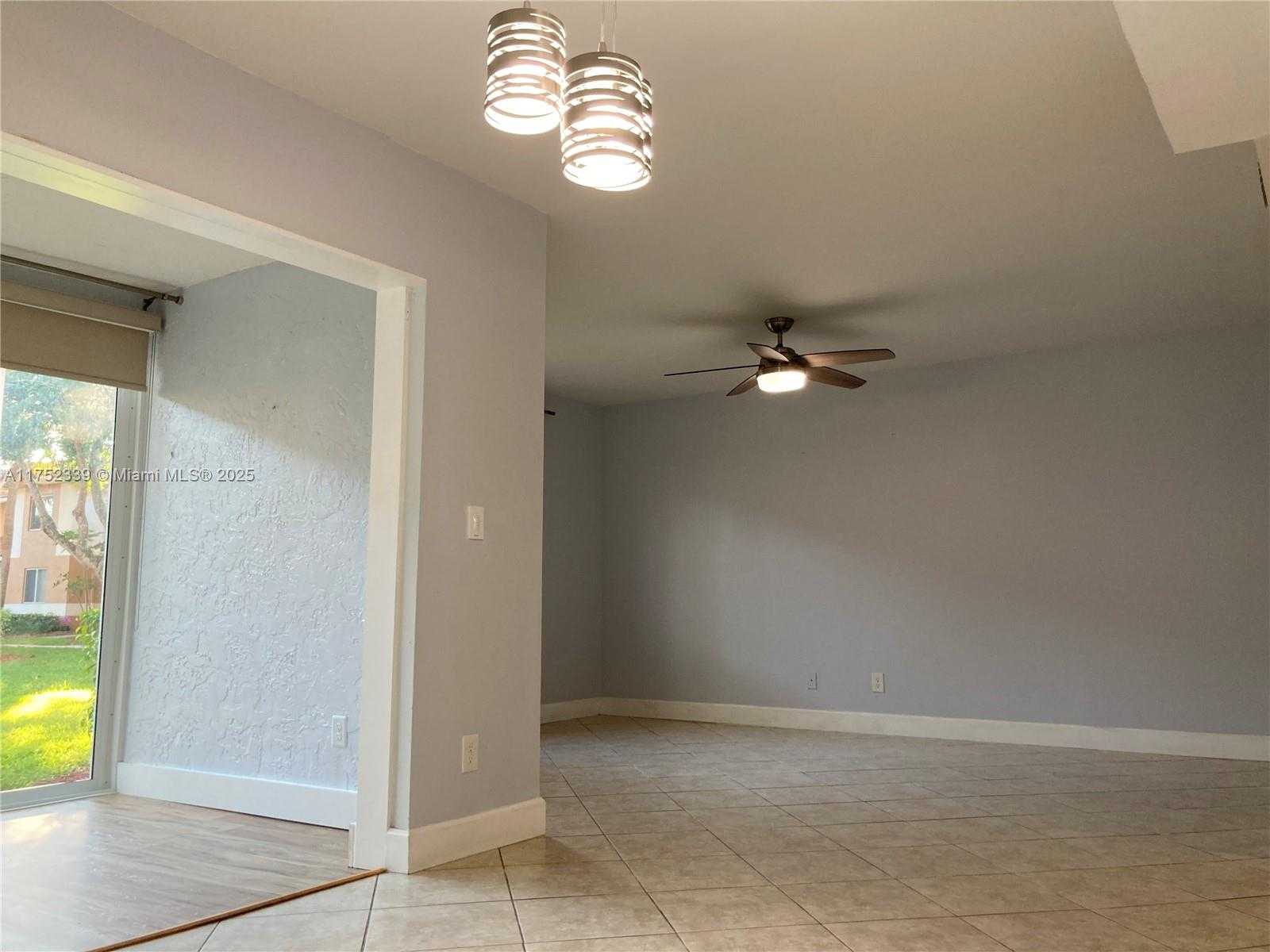 Small Image of 807 NORTH WEST 91ST TER #807, Plantation Number 19