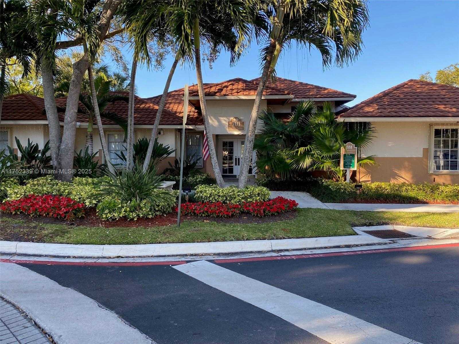 Small Image of 807 NORTH WEST 91ST TER #807, Plantation Number 2