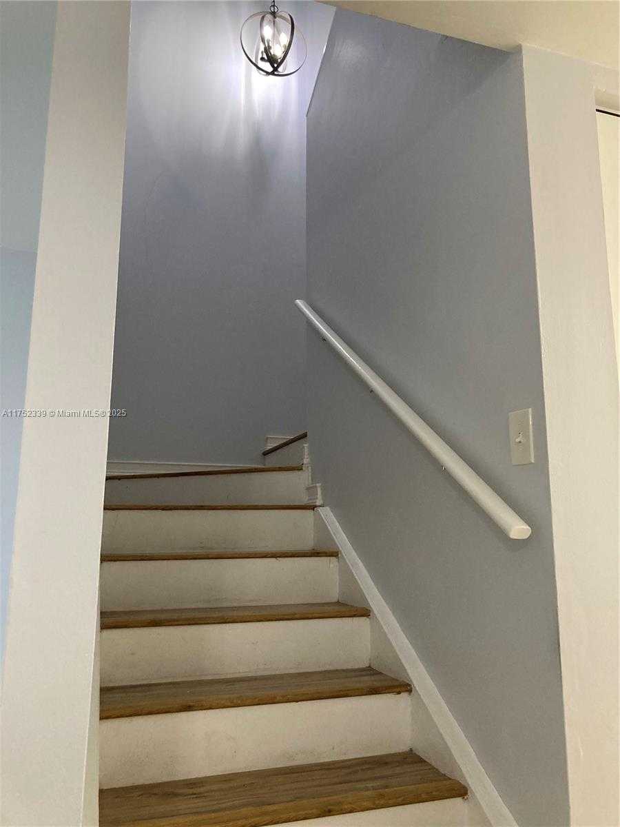 Small Image of 807 NORTH WEST 91ST TER #807, Plantation Number 26