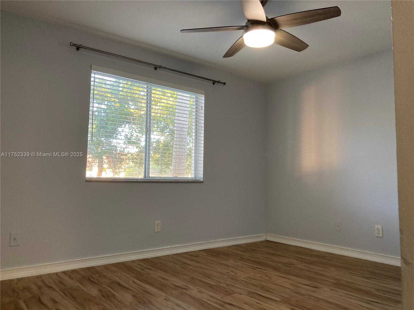 Small Image of 807 NORTH WEST 91ST TER #807, Plantation Number 37