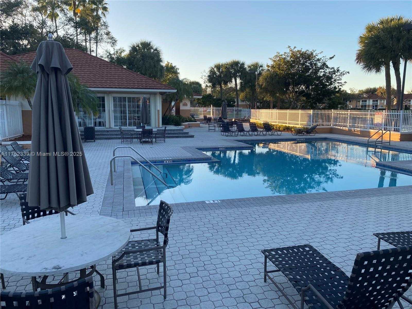 Small Image of 807 NORTH WEST 91ST TER #807, Plantation Number 45