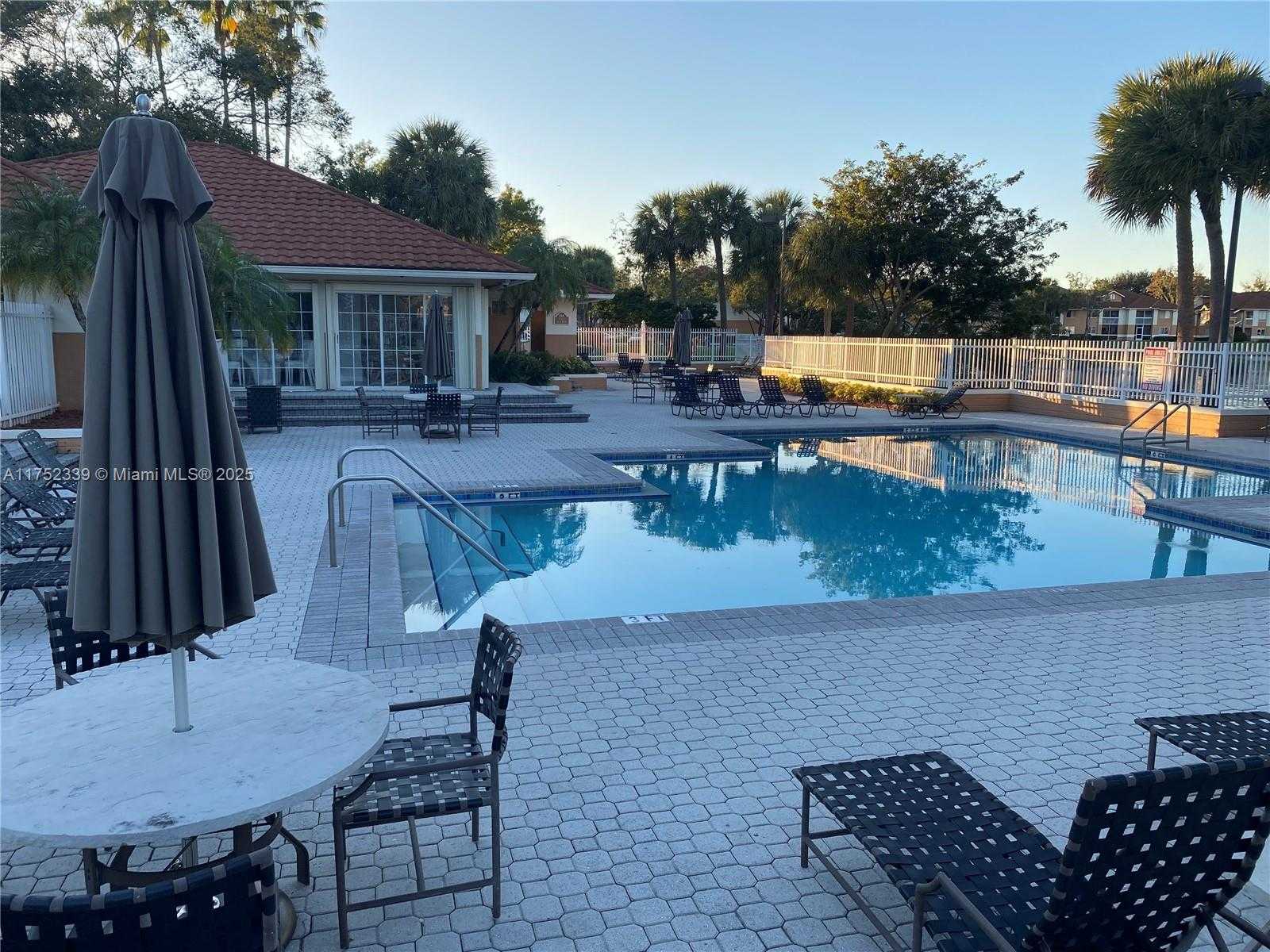 Small Image of 807 NORTH WEST 91ST TER #807, Plantation Number 46