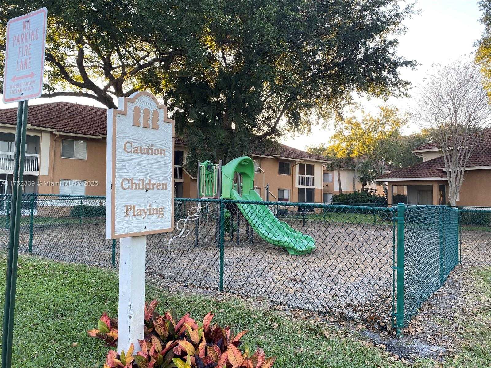 Small Image of 807 NORTH WEST 91ST TER #807, Plantation Number 48