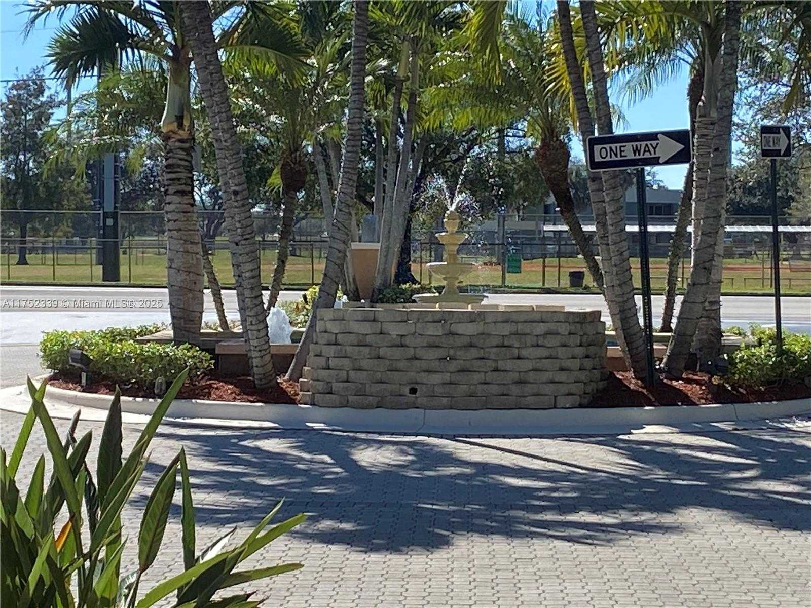 Small Image of 807 NORTH WEST 91ST TER #807, Plantation Number 52