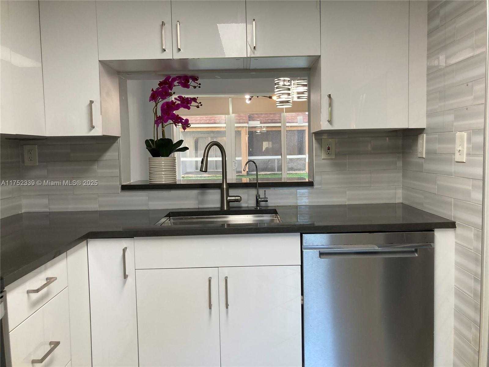 Small Image of 807 NORTH WEST 91ST TER #807, Plantation Number 7