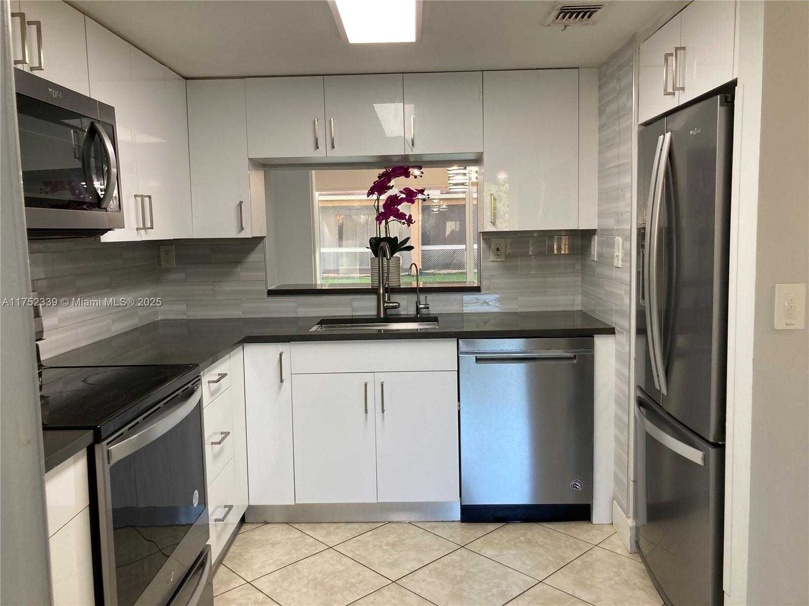 Small Image of 807 NORTH WEST 91ST TER #807, Plantation Number 9