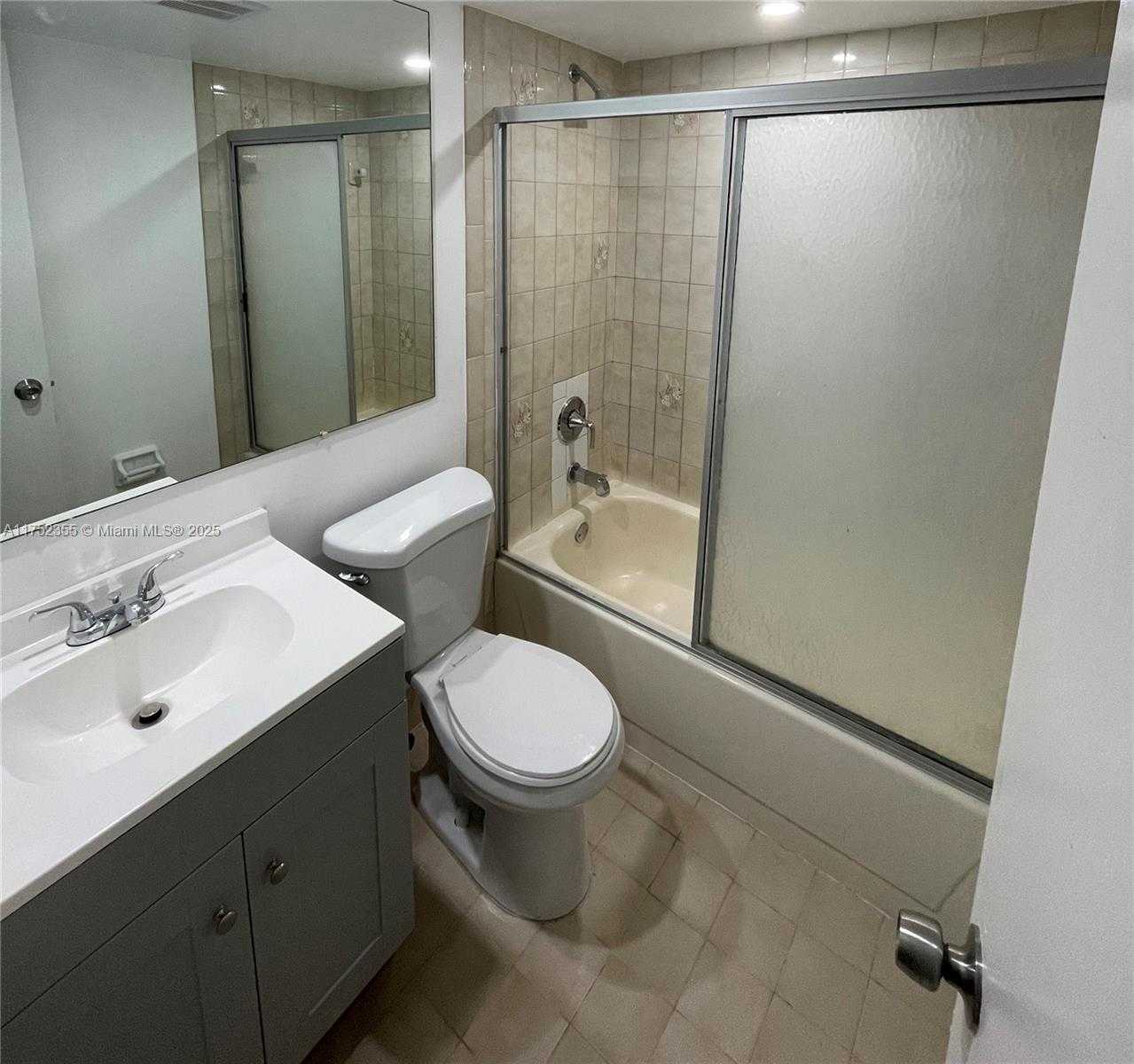 Small Image of 5790 WEST 26TH AVE #202, Hialeah Number 14
