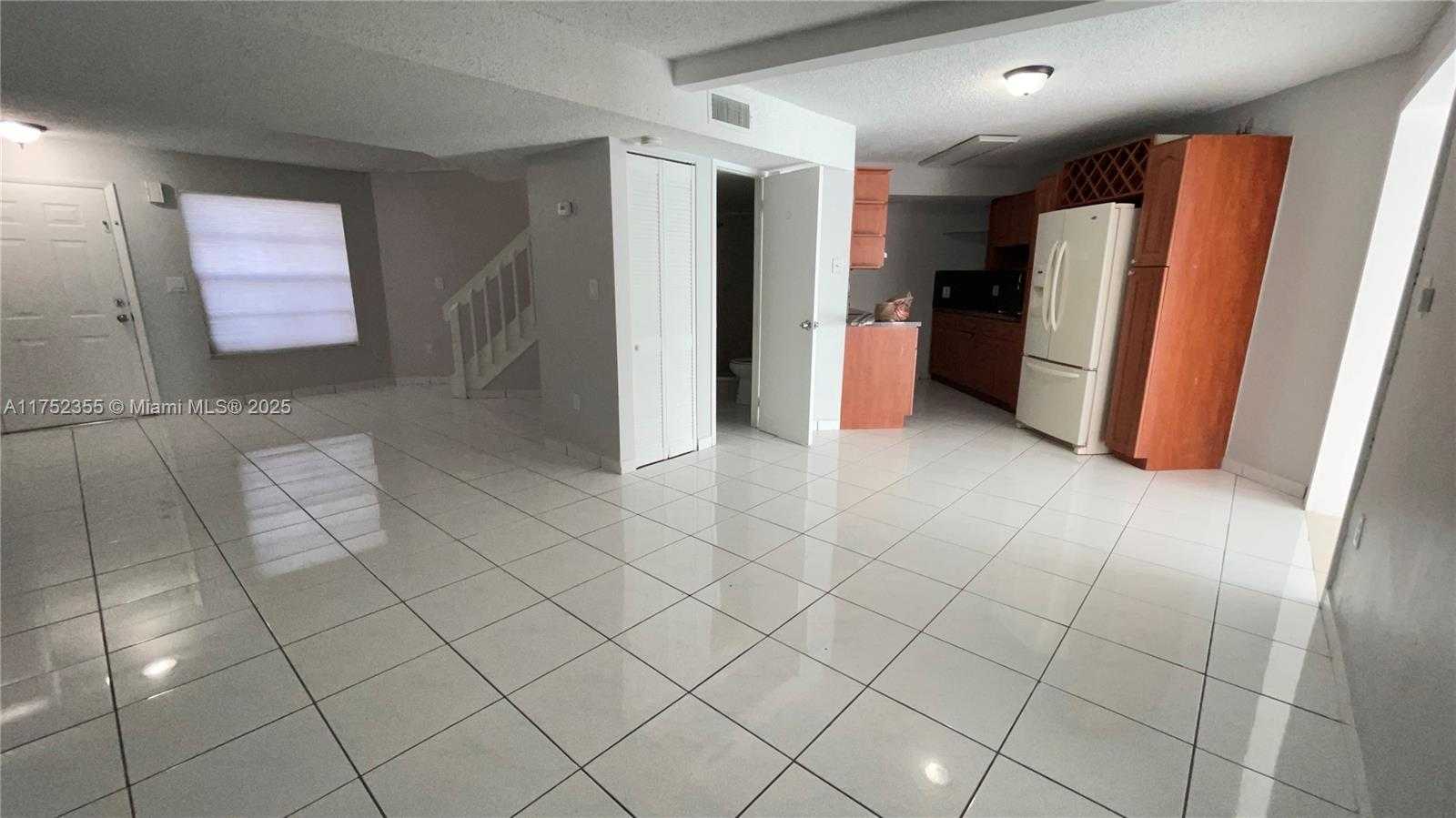 Small Image of 5790 WEST 26TH AVE #202, Hialeah Number 7