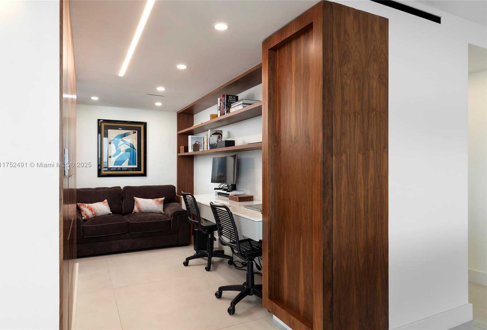 Small Image of 2843 SOUTH BAYSHORE DR #P3C&D, Miami Number 24