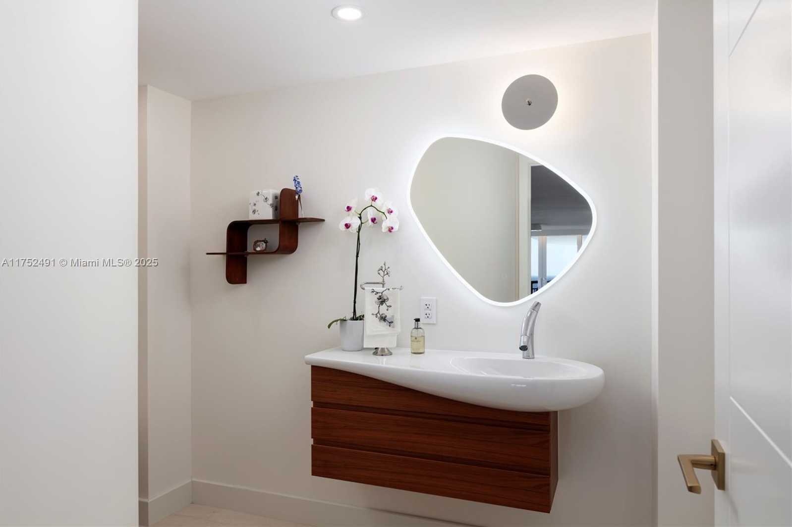 Small Image of 2843 SOUTH BAYSHORE DR #P3C&D, Miami Number 25