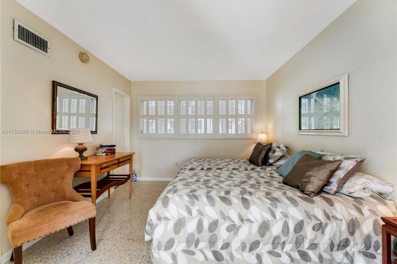 Small Image of 1155 103RD ST #8B, Bay Harbor Islands Number 14