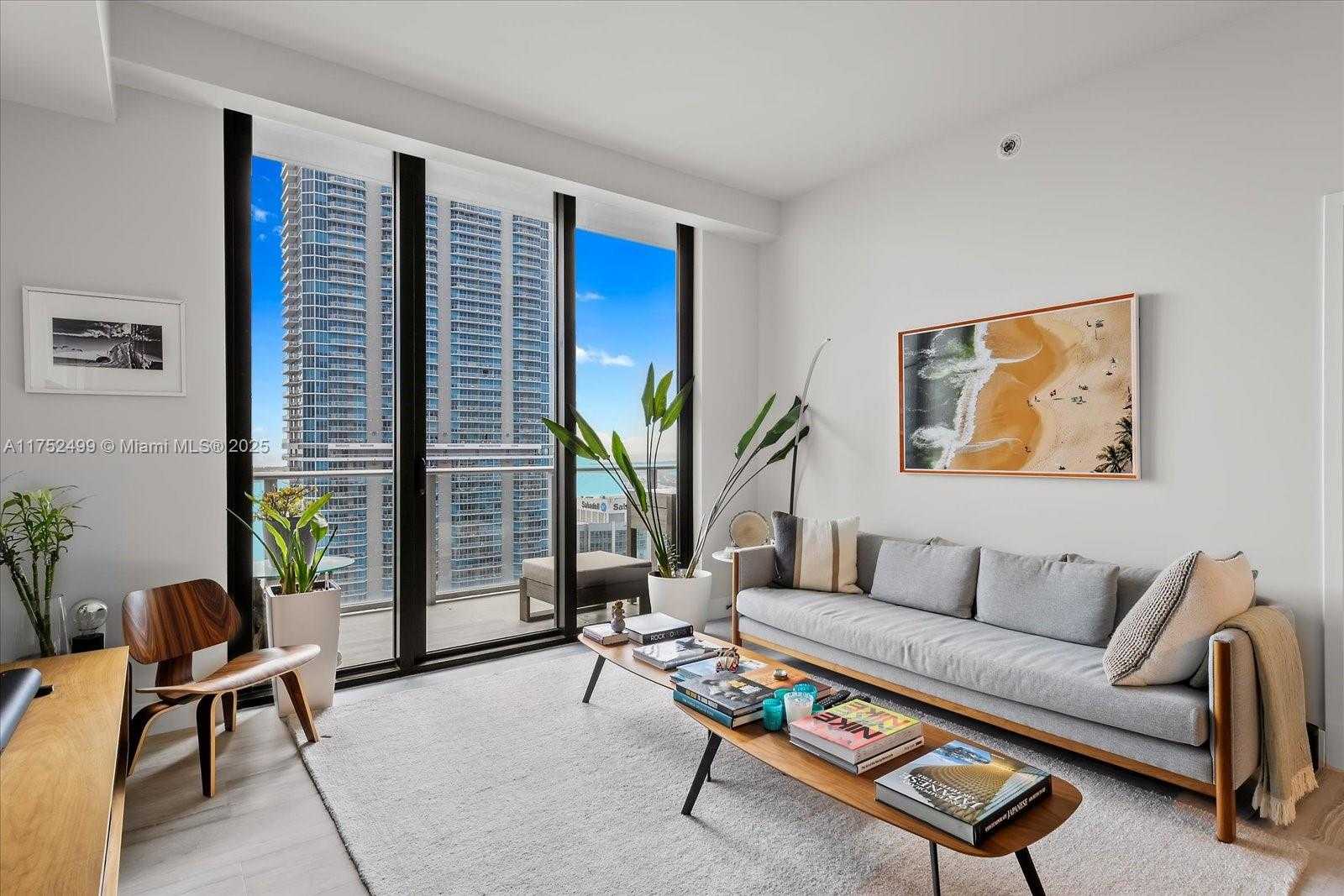 Small Image of 1010 BRICKELL AVE #4803, Miami Number 2