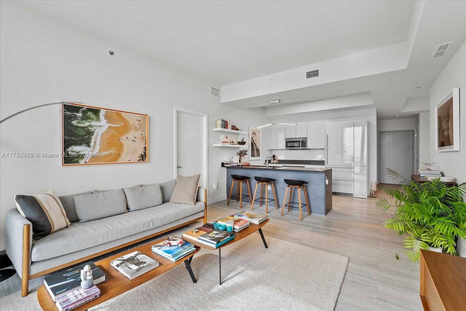 Small Image of 1010 BRICKELL AVE #4803, Miami Number 4