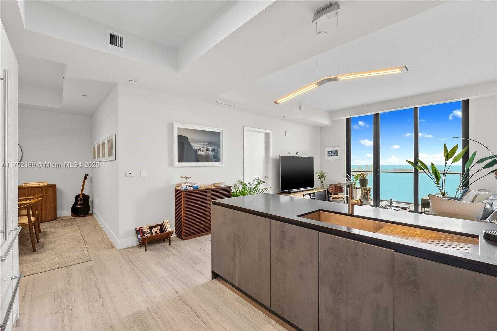 Small Image of 1010 BRICKELL AVE #4803, Miami Number 9