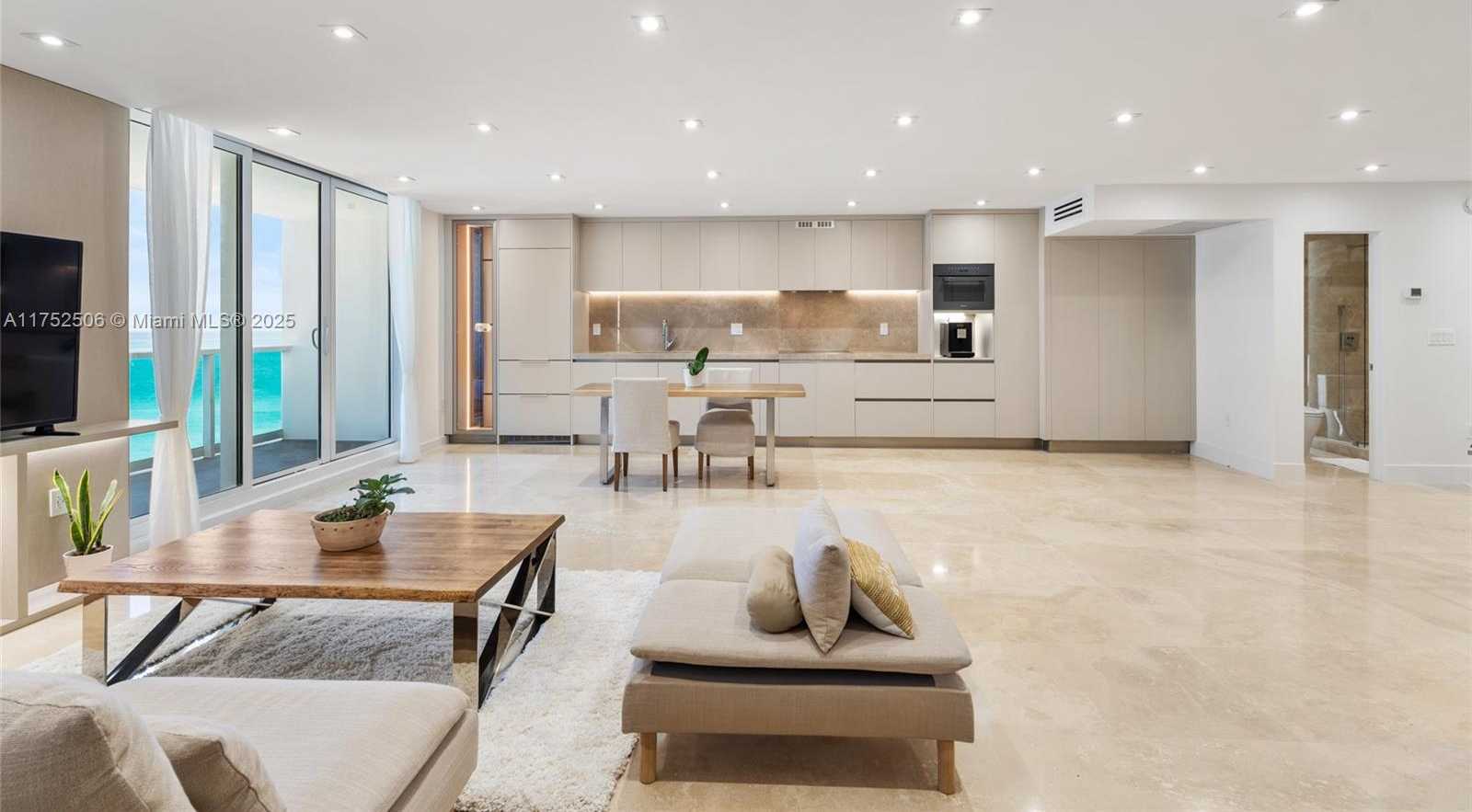 Small Image of 2301 COLLINS AVE #1011-1012, Miami Beach Number 5