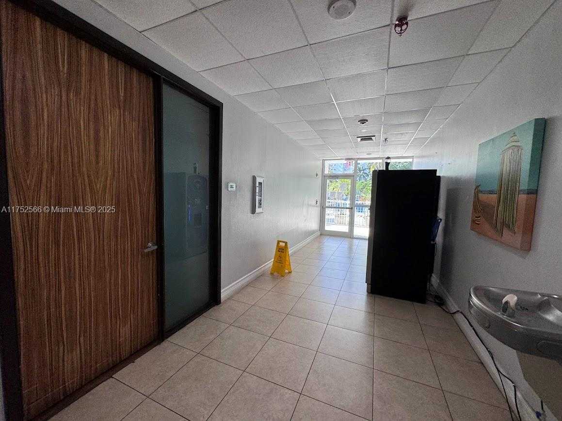 Small Image of 800 NORTH MIAMI AVE #E-1008, Miami Number 19