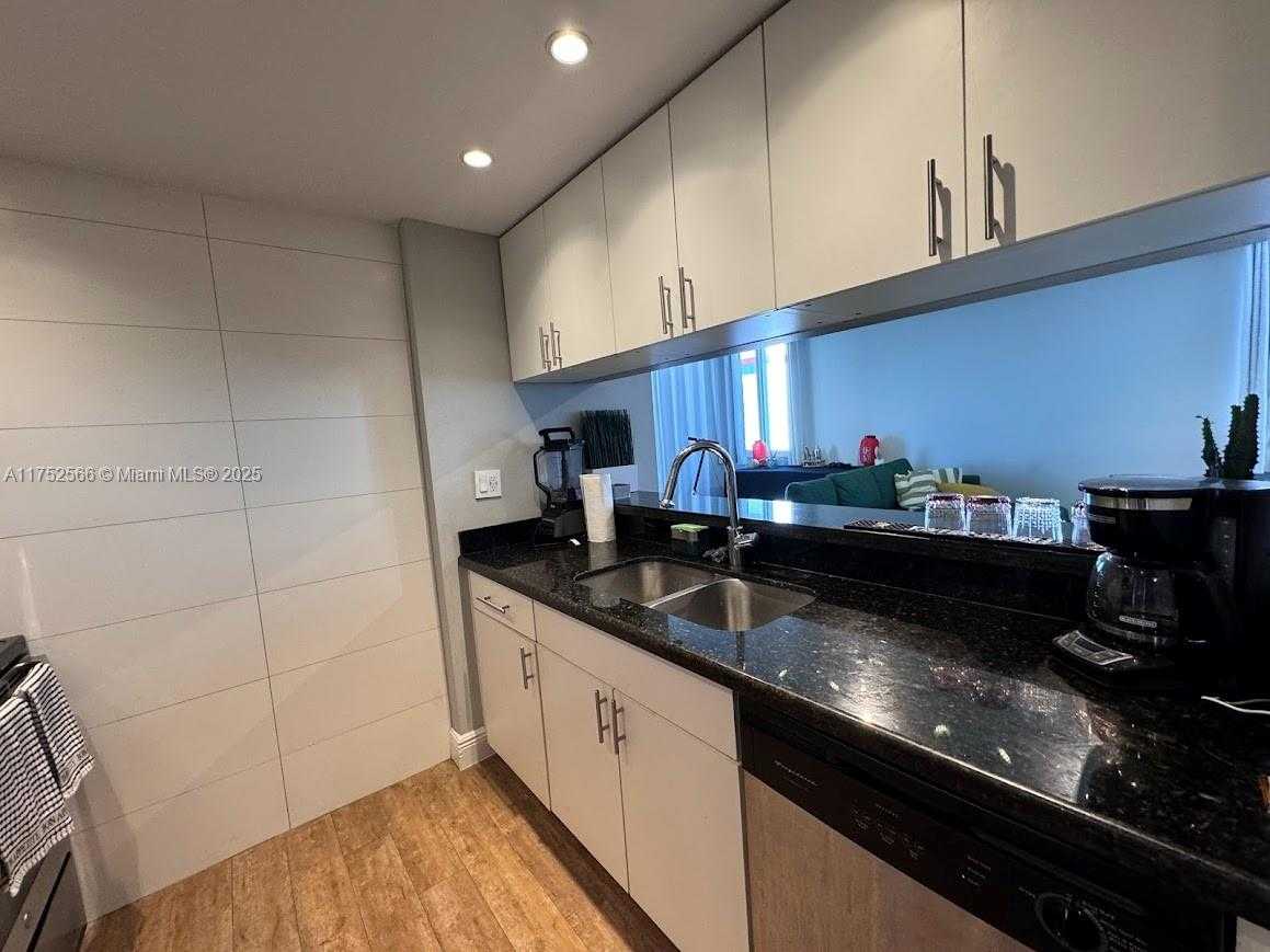 Small Image of 800 NORTH MIAMI AVE #E-1008, Miami Number 9