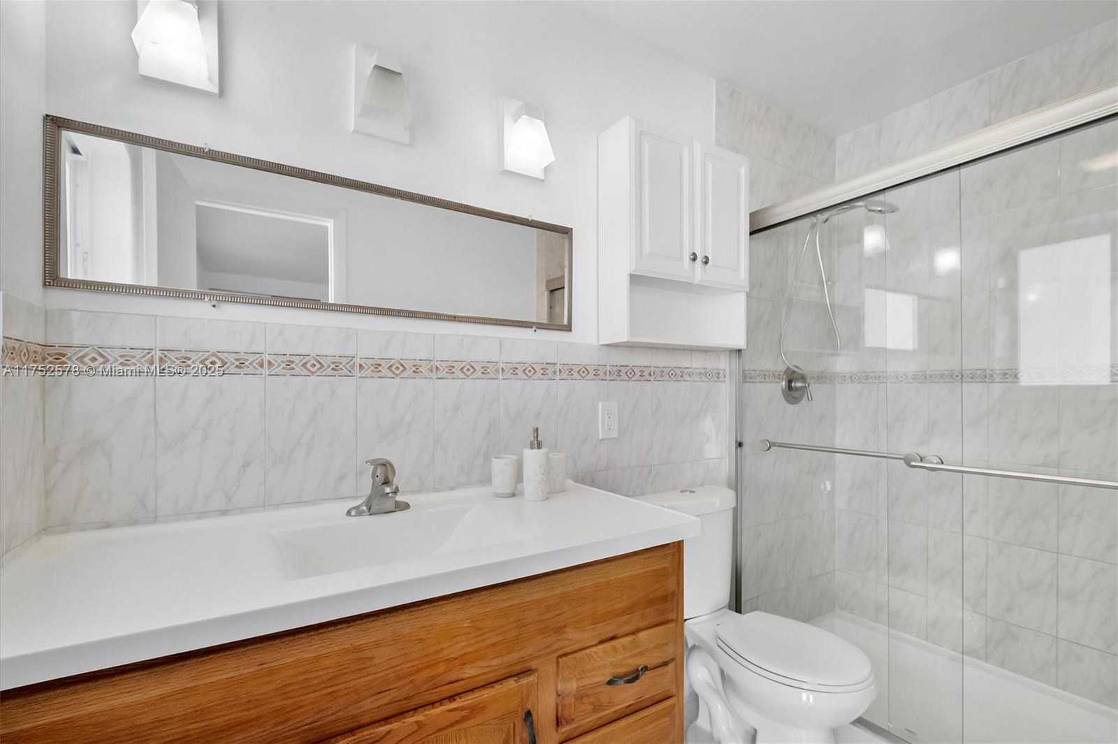 Small Image of 7342 GARY AVE, Miami Beach Number 18
