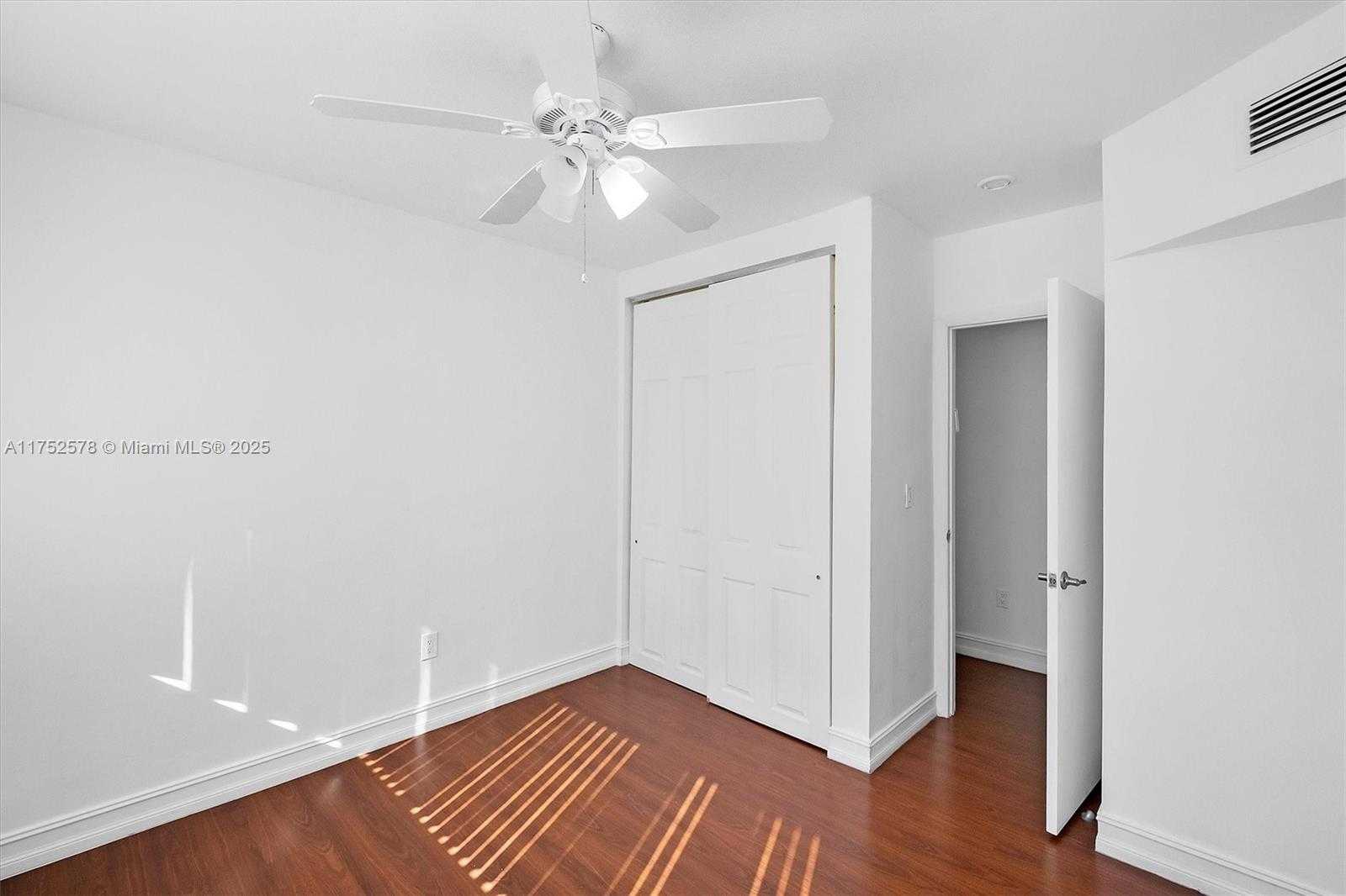 Small Image of 7342 GARY AVE, Miami Beach Number 23