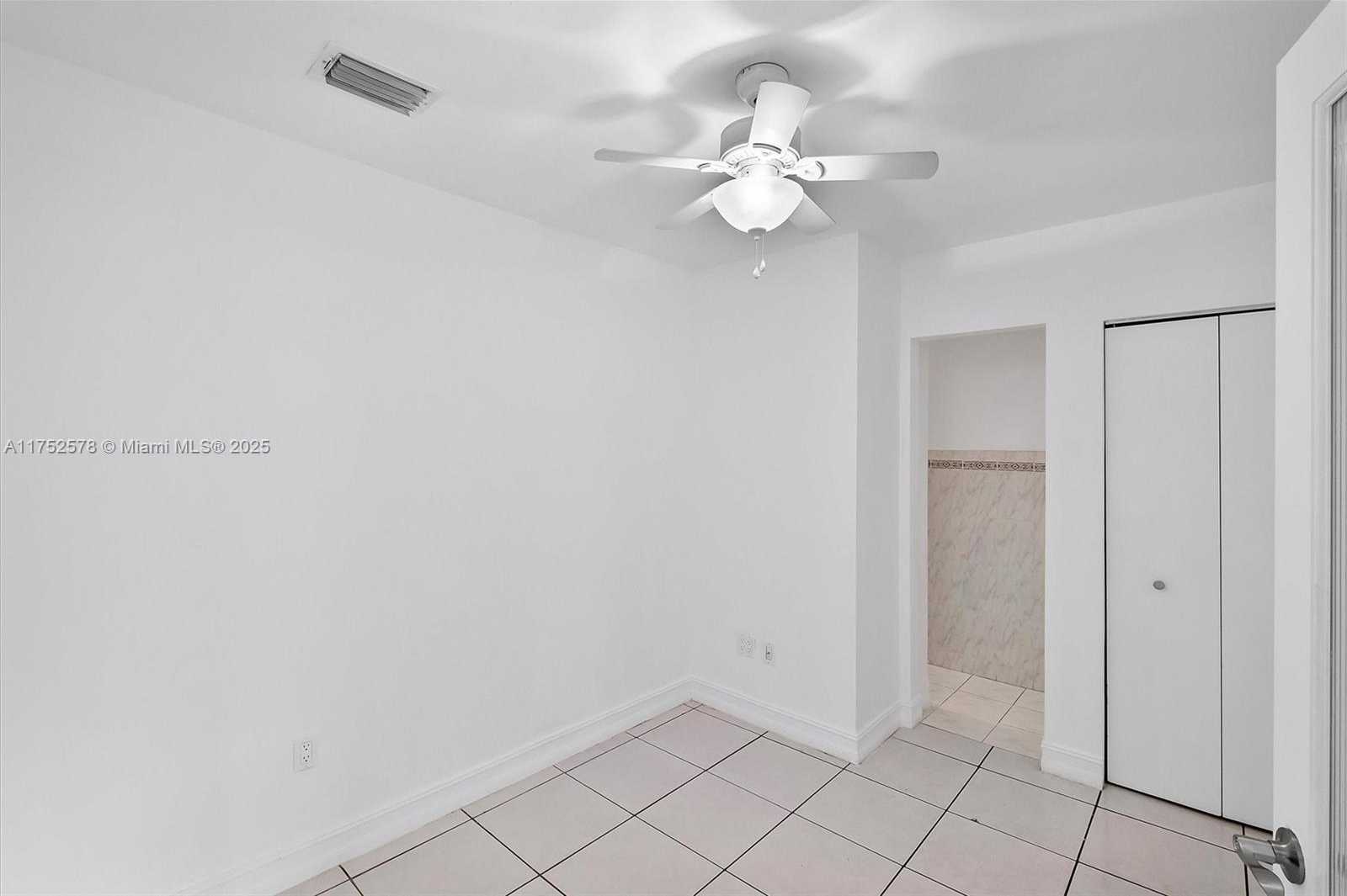 Small Image of 7342 GARY AVE, Miami Beach Number 31