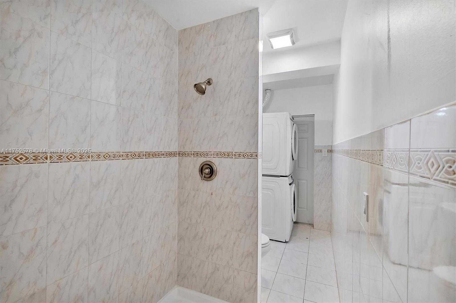 Small Image of 7342 GARY AVE, Miami Beach Number 32
