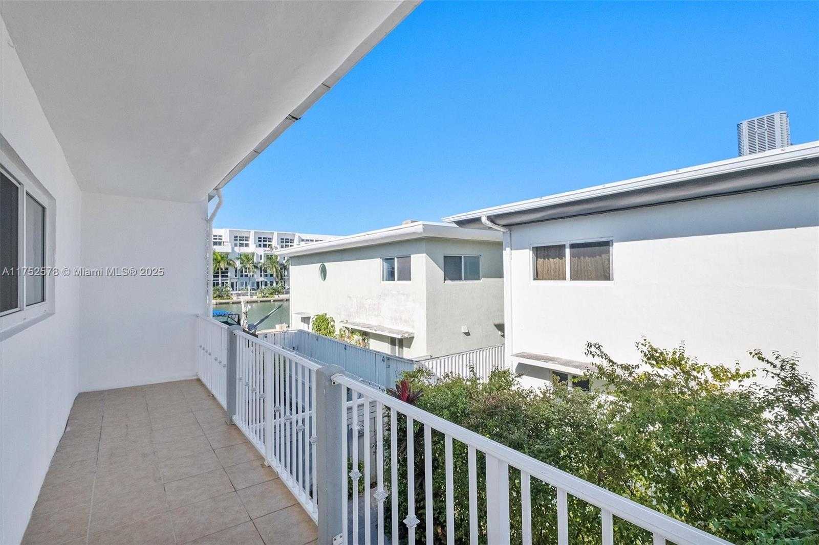 Small Image of 7342 GARY AVE, Miami Beach Number 34
