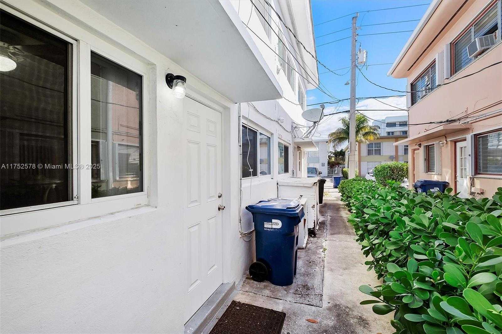 Small Image of 7342 GARY AVE, Miami Beach Number 39