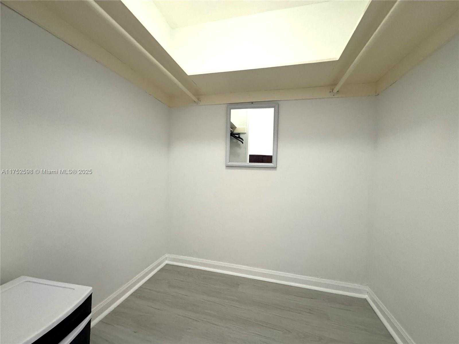 Small Image of 3001 SOUTH OCEAN DR #645, Hollywood Number 22