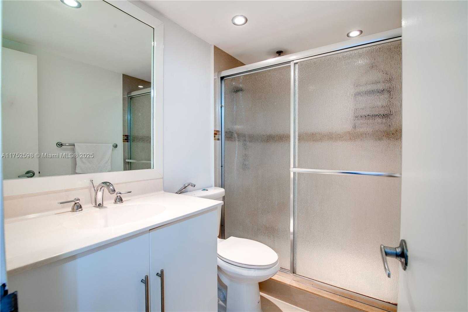 Small Image of 3001 SOUTH OCEAN DR #645, Hollywood Number 24