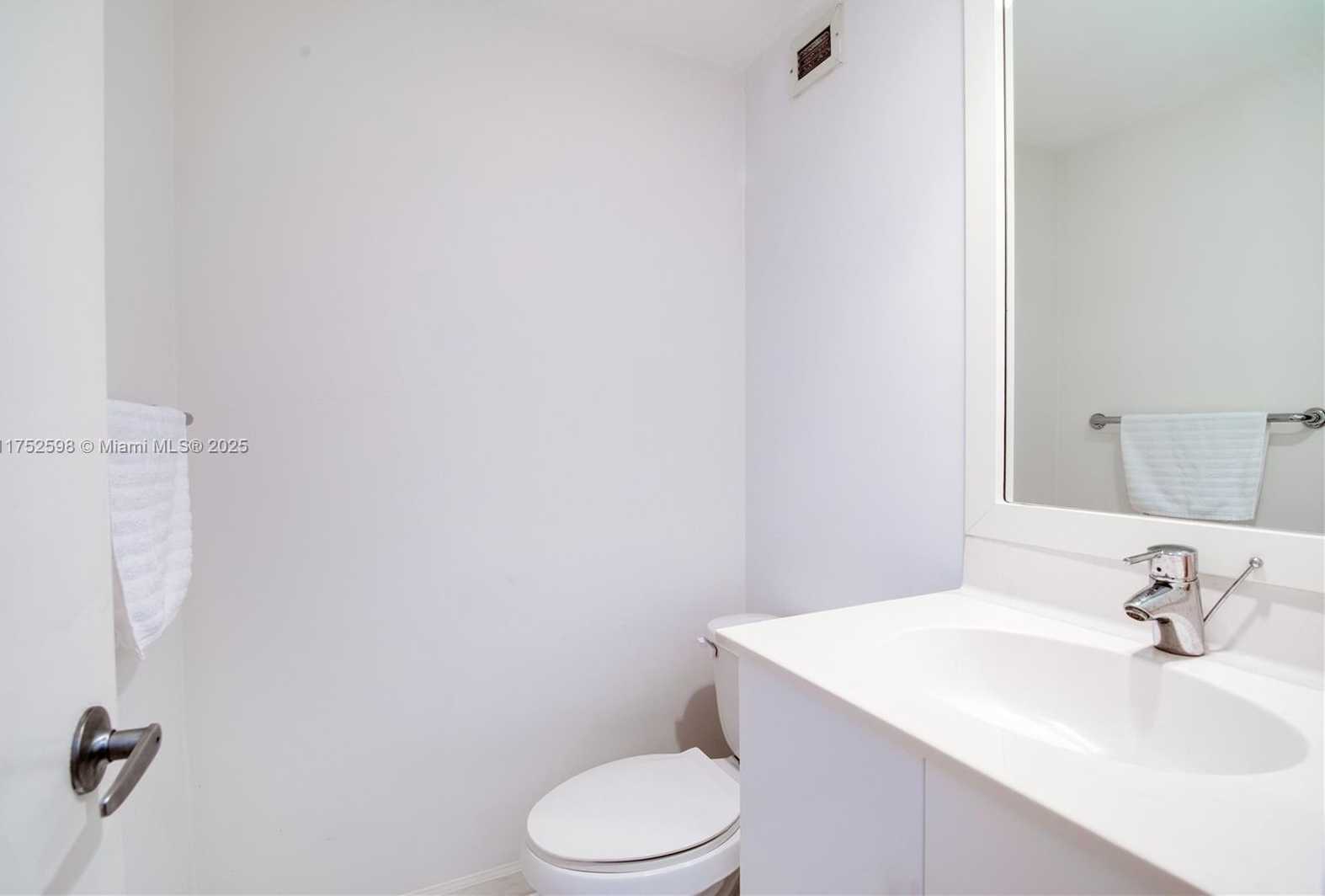 Small Image of 3001 SOUTH OCEAN DR #645, Hollywood Number 25