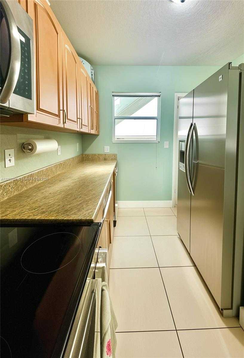 Small Image of 1142 99TH ST #3, Bay Harbor Islands Number 5