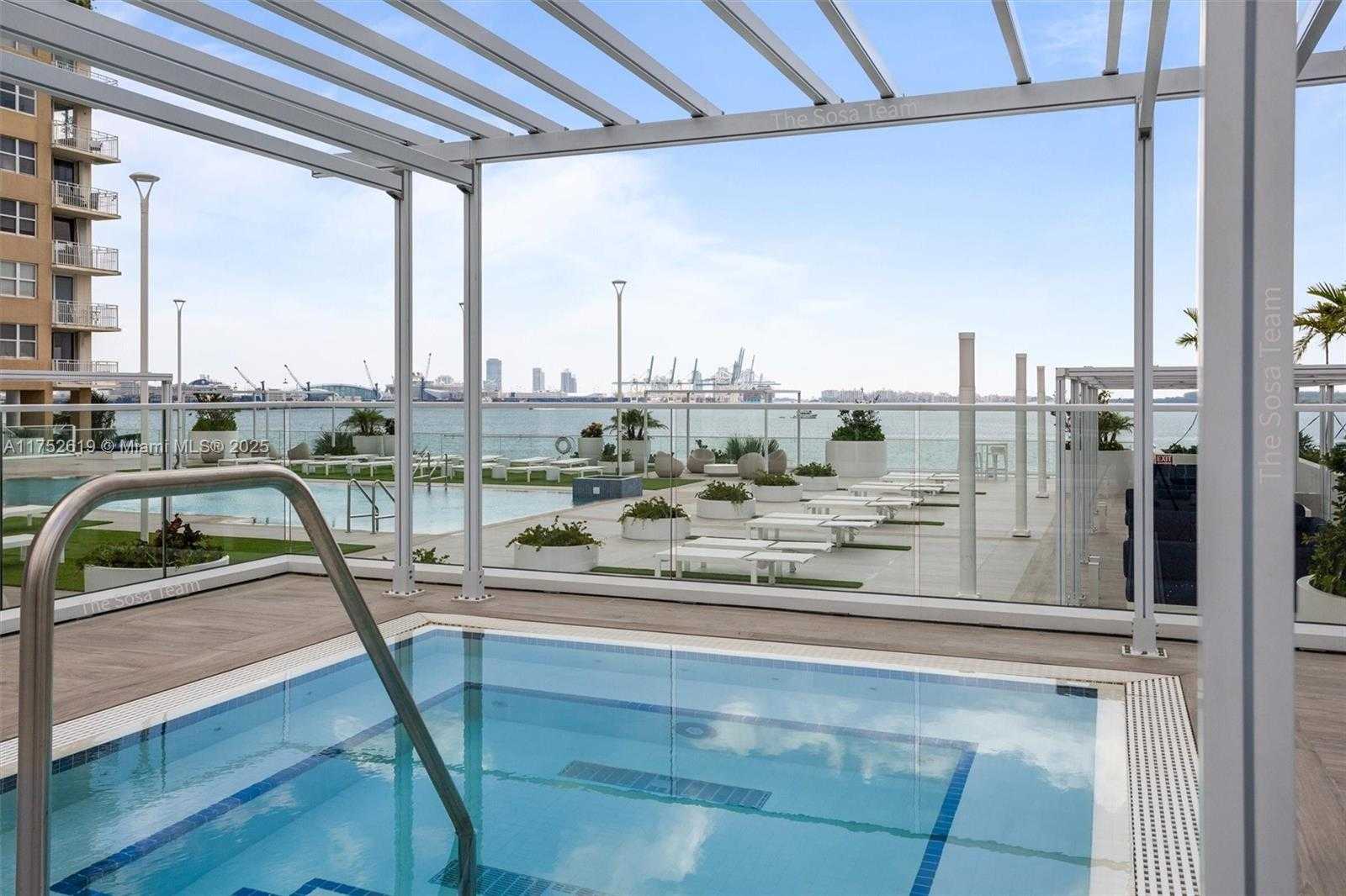 Small Image of 770 CLAUGHTON ISLAND DR #PH-15, Miami Number 22