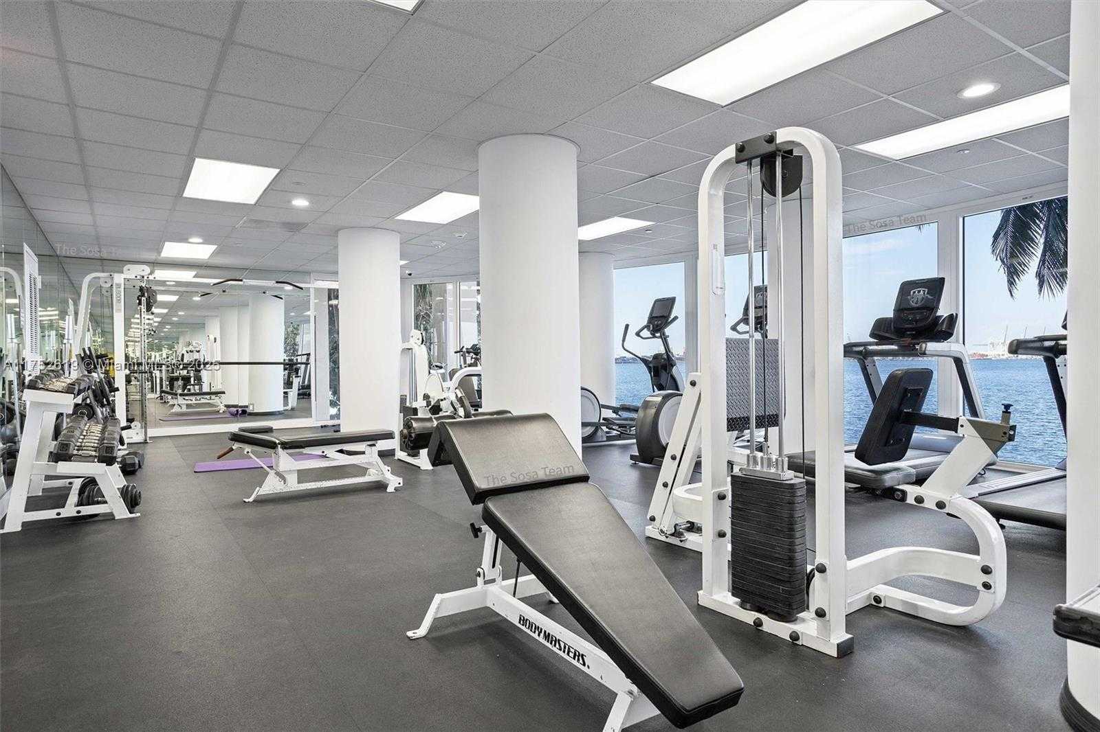 Small Image of 770 CLAUGHTON ISLAND DR #PH-15, Miami Number 27