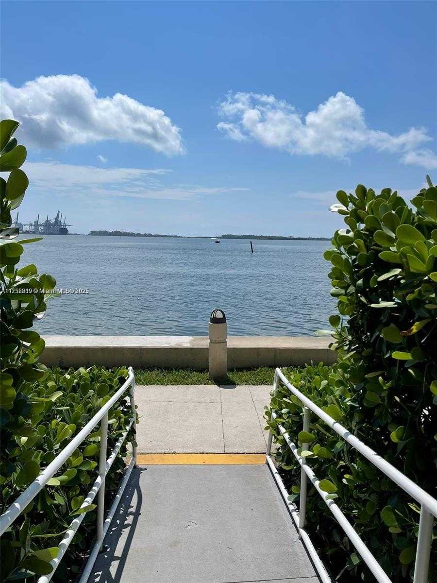 Small Image of 770 CLAUGHTON ISLAND DR #PH-15, Miami Number 34