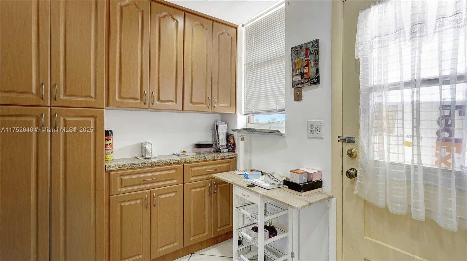 Small Image of 2905 POINT EAST DR #L208, Aventura Number 20