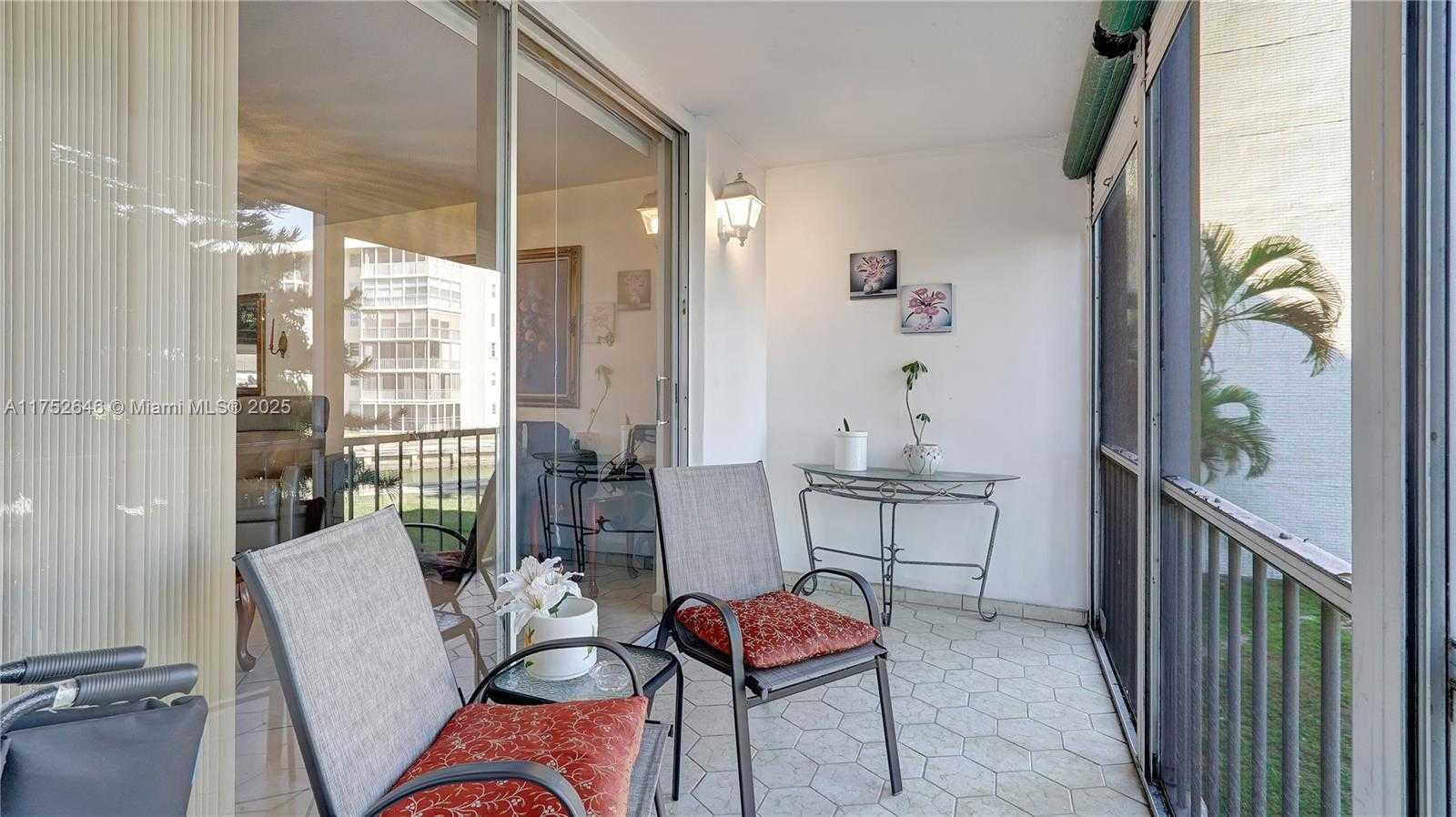 Small Image of 2905 POINT EAST DR #L208, Aventura Number 22