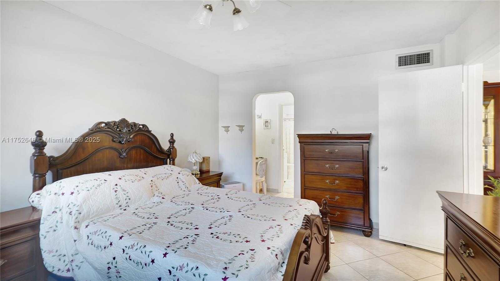 Small Image of 2905 POINT EAST DR #L208, Aventura Number 26