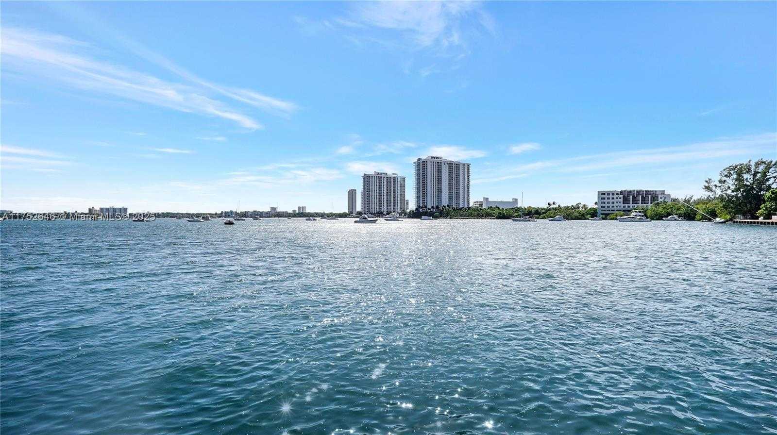 Small Image of 2905 POINT EAST DR #L208, Aventura Number 3