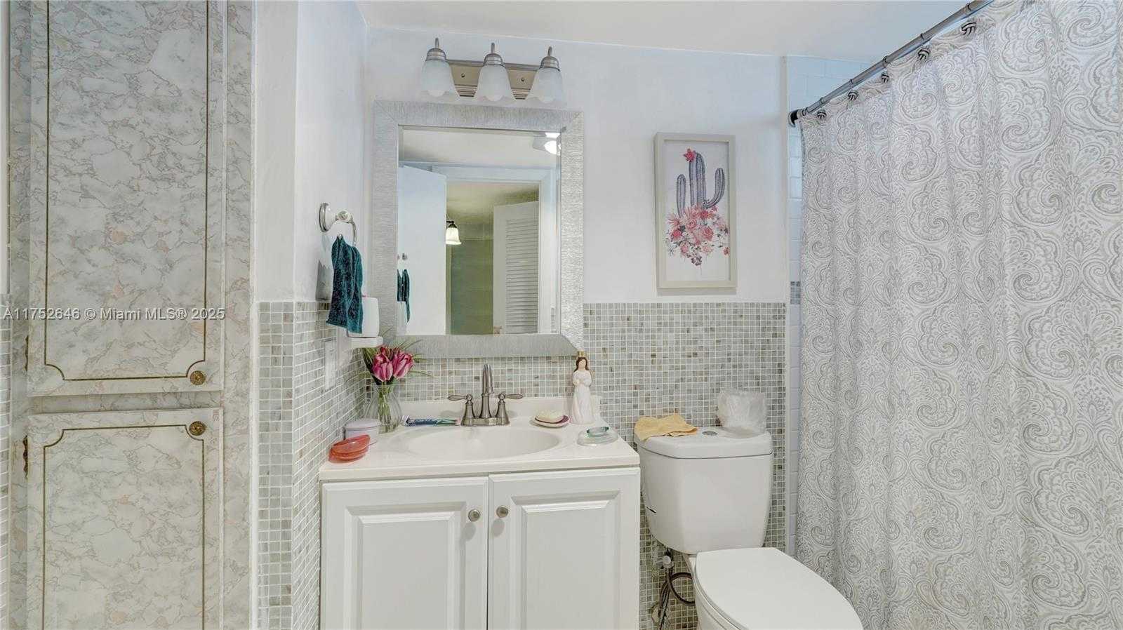 Small Image of 2905 POINT EAST DR #L208, Aventura Number 36