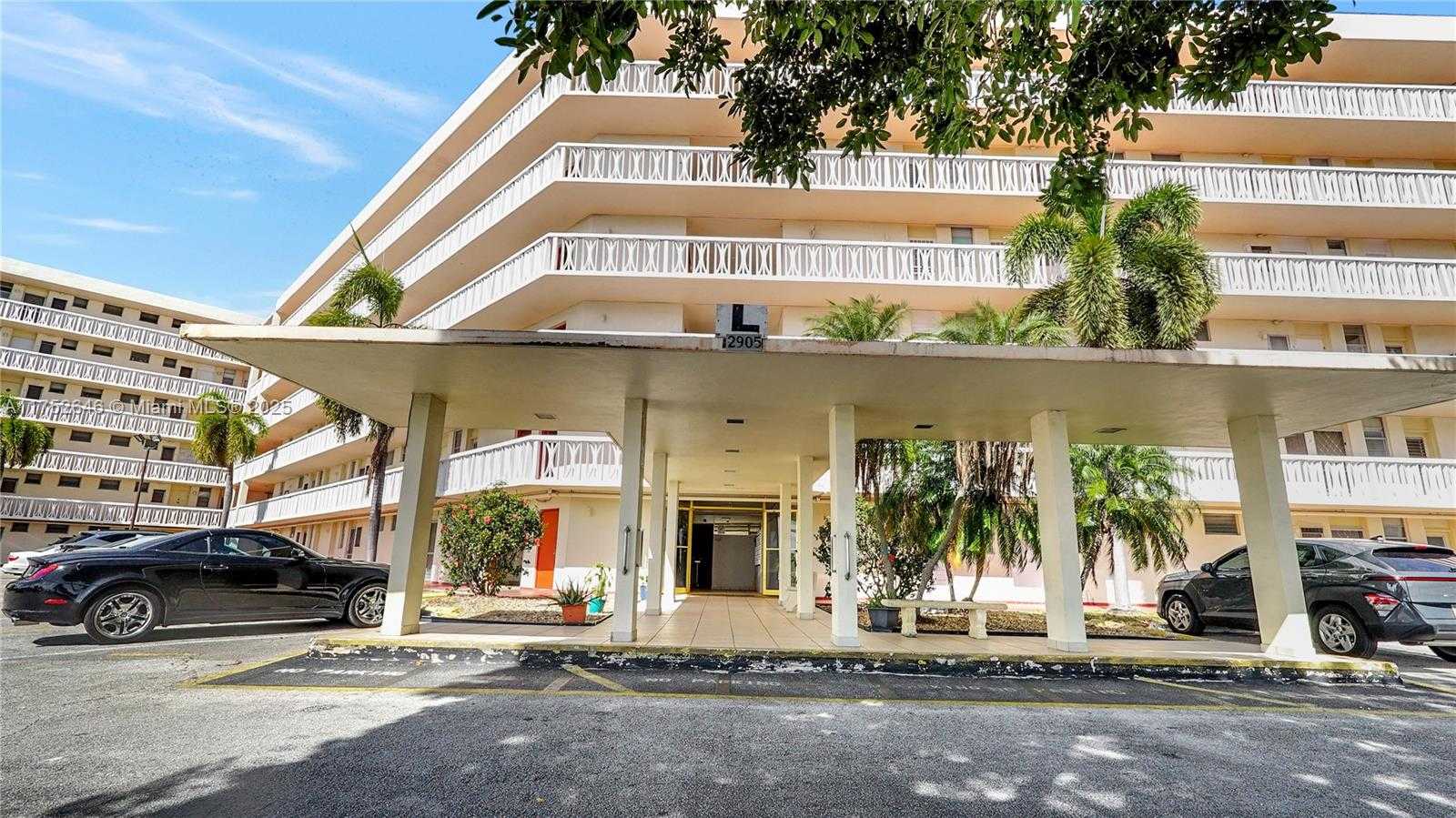 Small Image of 2905 POINT EAST DR #L208, Aventura Number 5