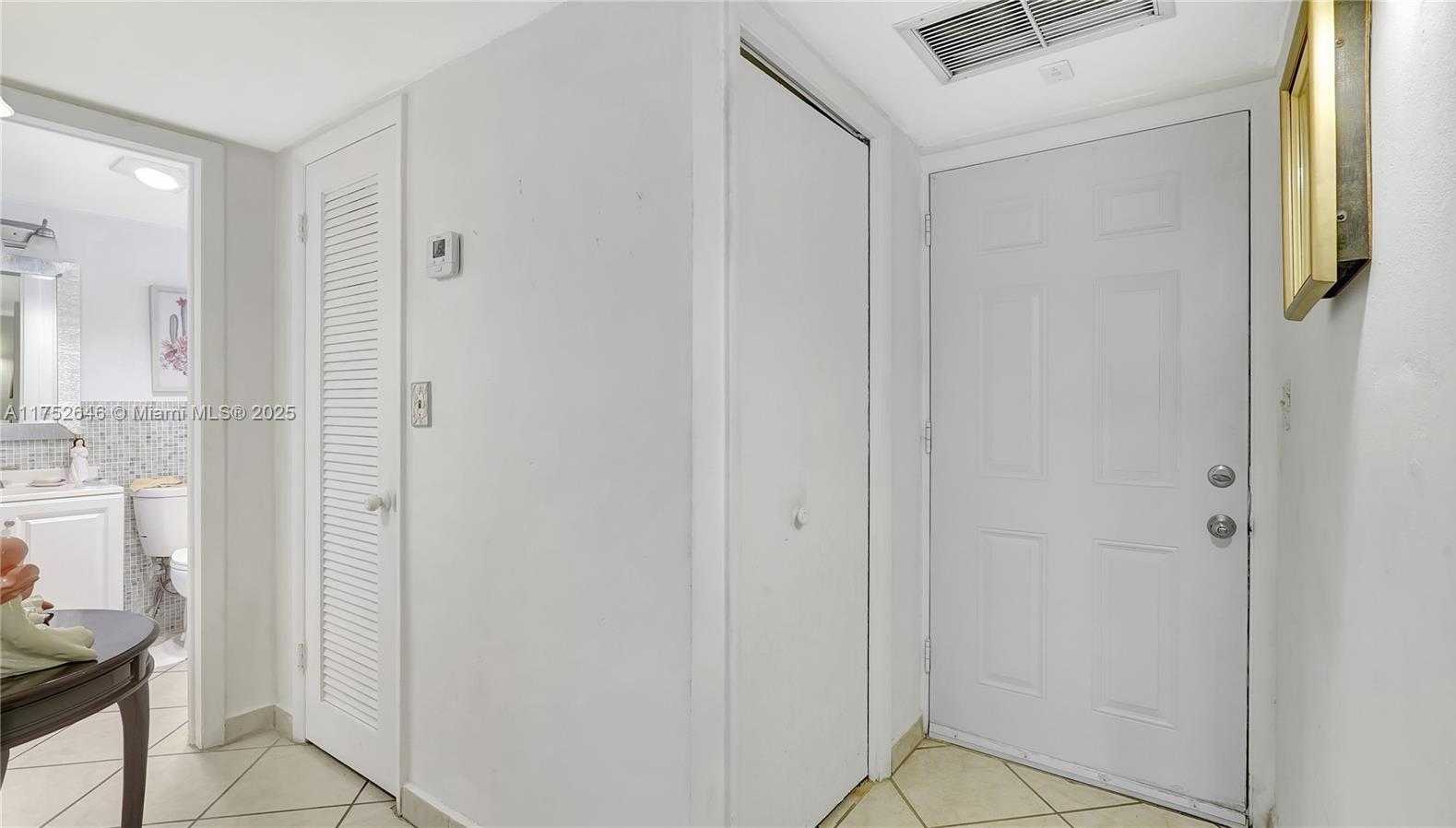 Small Image of 2905 POINT EAST DR #L208, Aventura Number 9