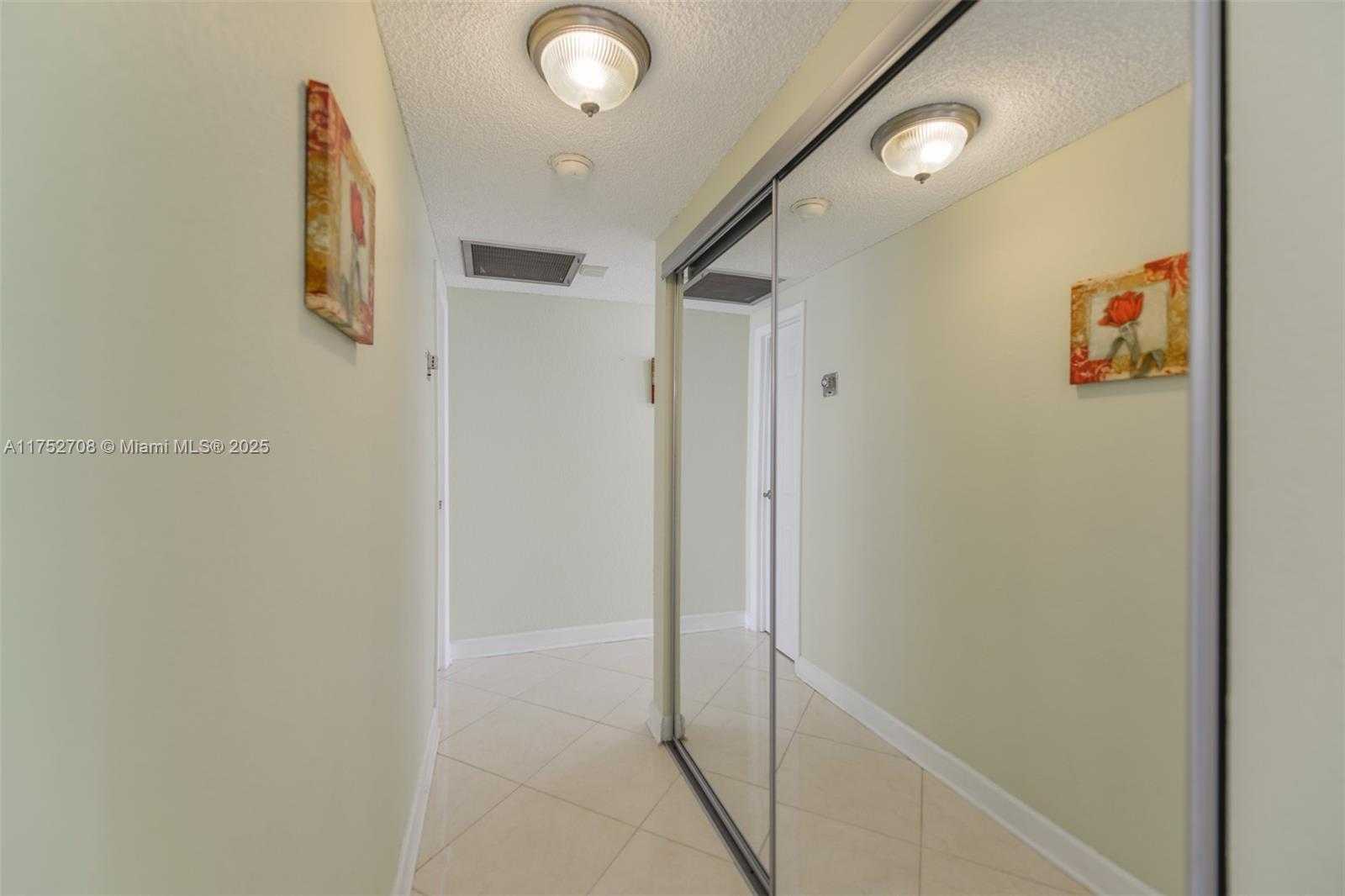 Small Image of 1980 SOUTH OCEAN DR #6G, Hallandale Beach Number 12