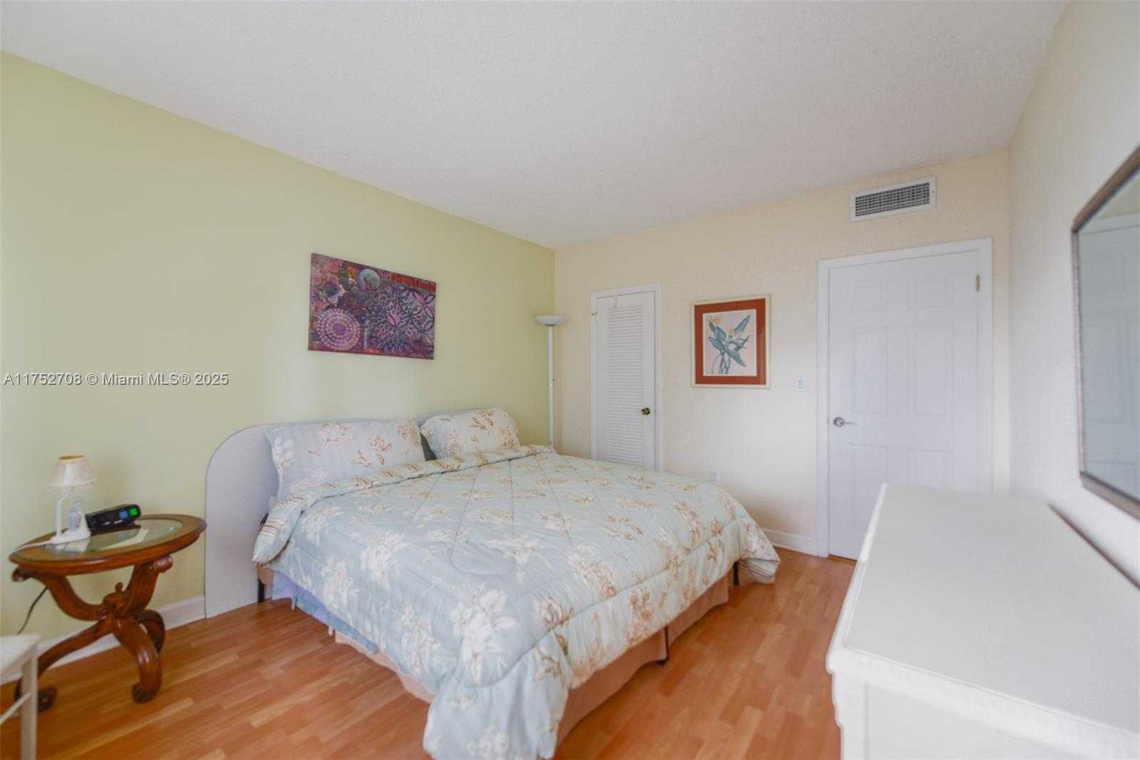 Small Image of 1980 SOUTH OCEAN DR #6G, Hallandale Beach Number 20