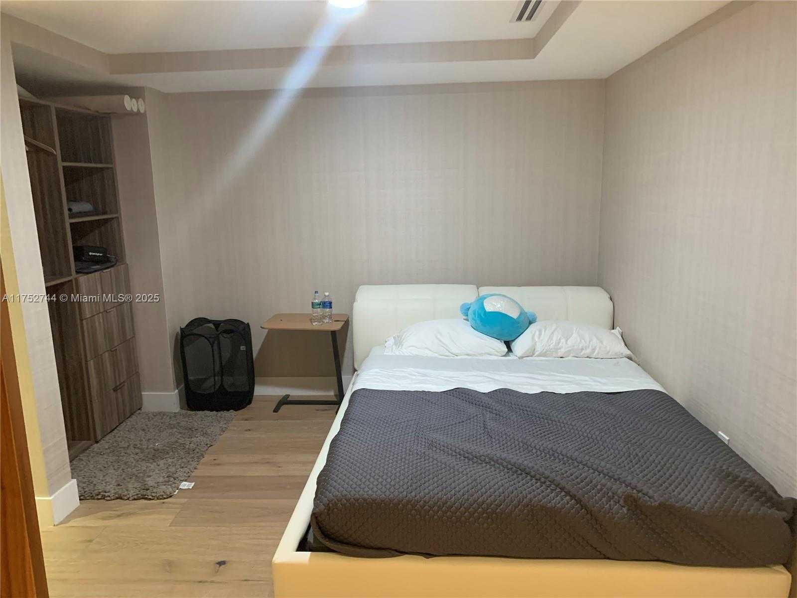 Small Image of 9401 COLLINS AVE #305, Surfside Number 14
