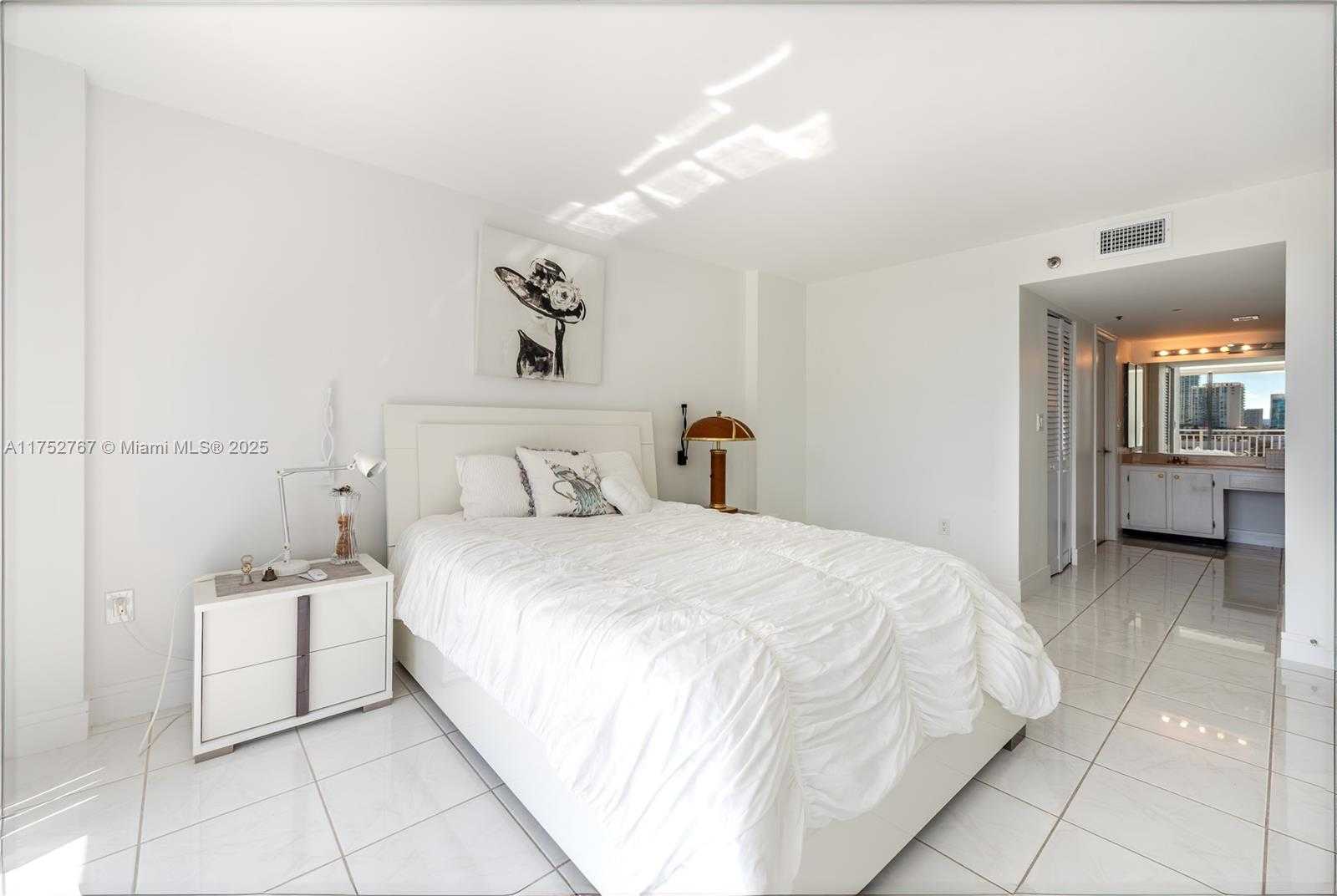 Small Image of 210 174TH ST #807, Sunny Isles Beach Number 18