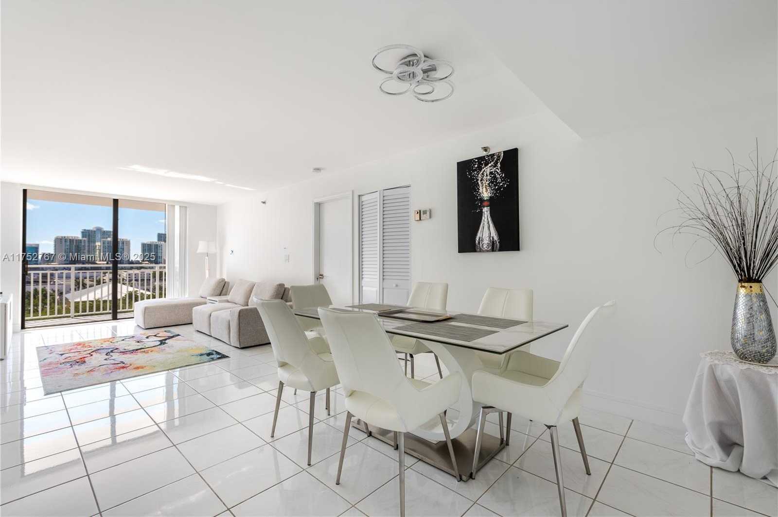 Small Image of 210 174TH ST #807, Sunny Isles Beach Number 4