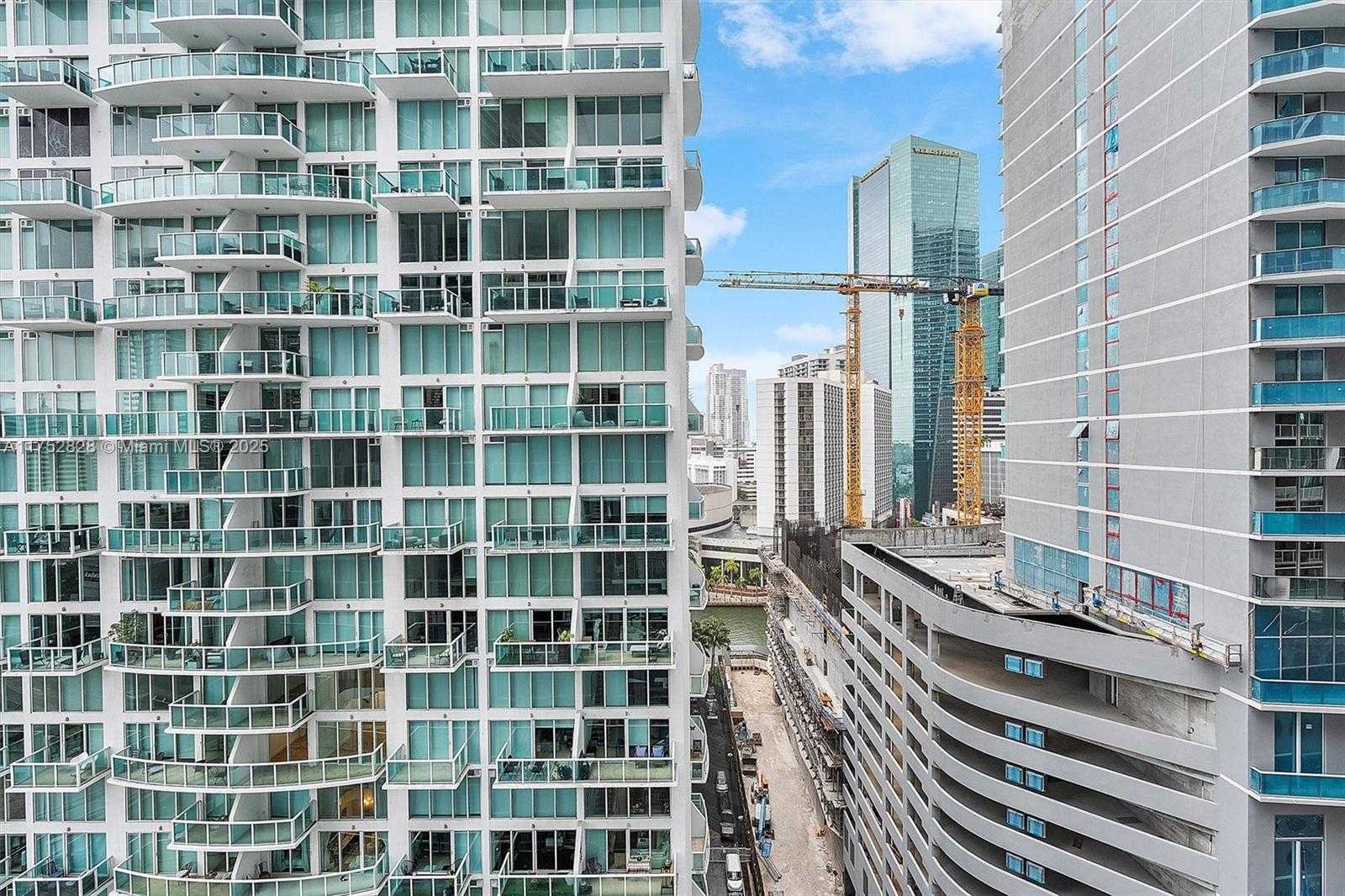 Small Image of 31 SOUTH EAST 6TH ST #2008, Miami Number 19