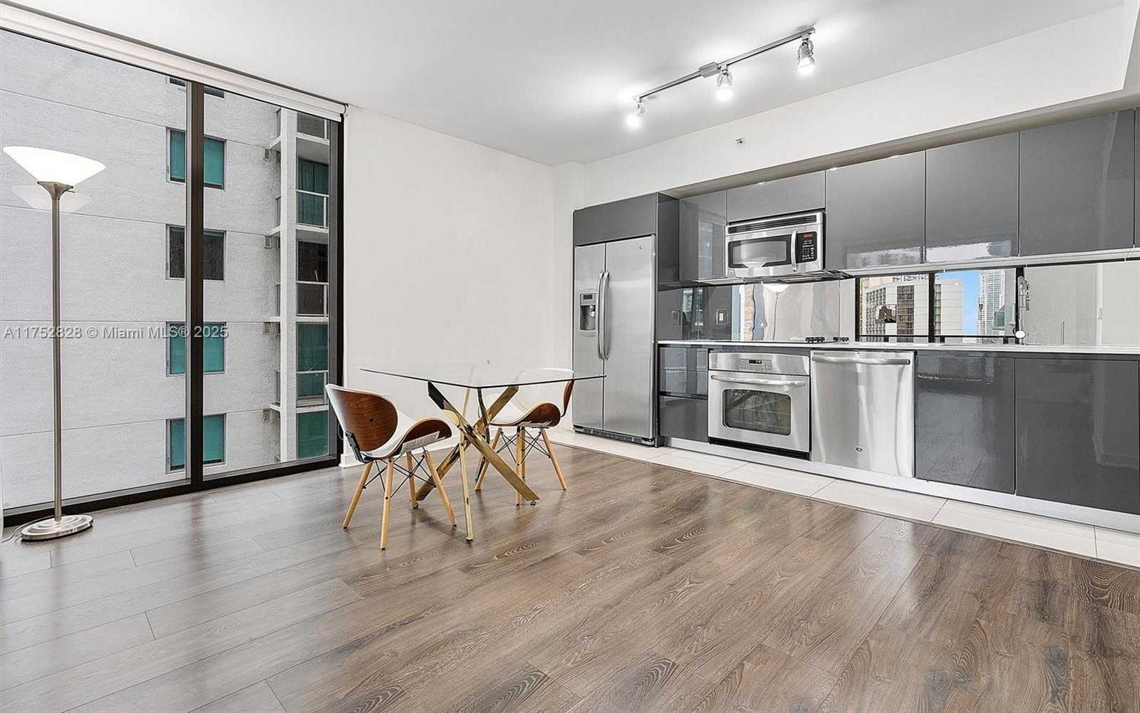 Small Image of 31 SOUTH EAST 6TH ST #2008, Miami Number 8